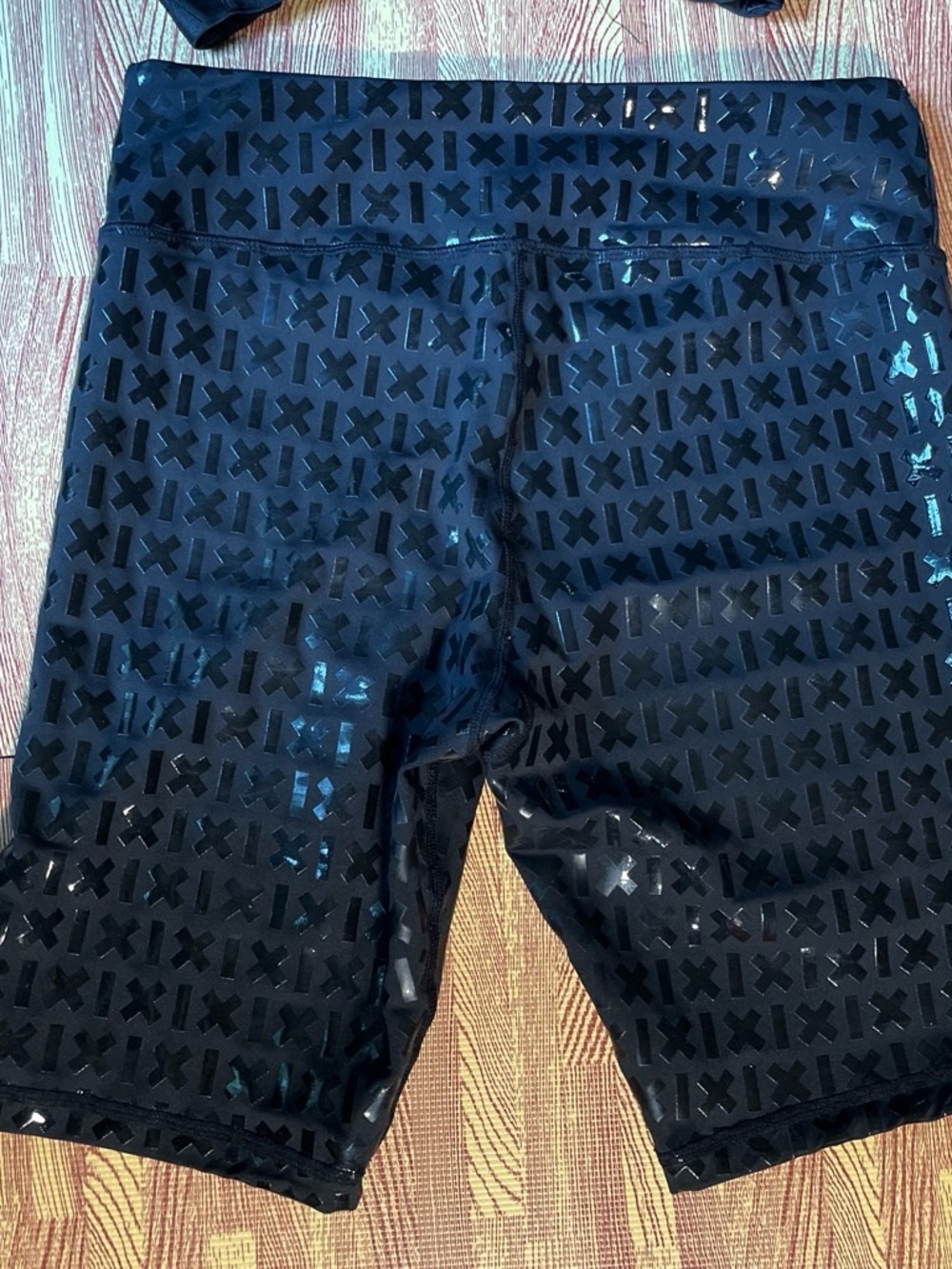 Tatiana Active Mesh Sports Bra and High-Rise CXIX Gecko Grip Biker Shorts SET - Picture 5 of 10